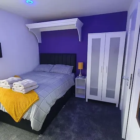 The Ritz - St Lukes Apartment